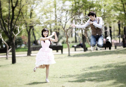 Chụp ảnh cưới kiểu Hàn Quốc thu hút giới trẻ