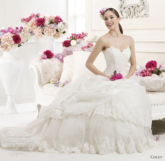 BST váy cưới Colet 2012 : Cho cô dâu thêm kiêu kỳ quyến rũ