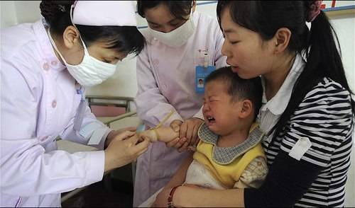 Trung Quốc chế thành công văcxin ngừa tay chân miệng