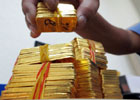 Giá vàng tụt về vùng 38 triệu đồng, thấp nhất 1 năm