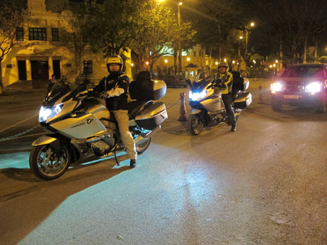Bộ đôi 'siêu môtô' tiền tỷ của BMW về Hà Nội