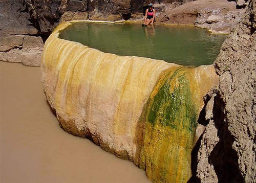 Hồ bí ngô tuyện đẹp trong hẻm núi Grand Canyon