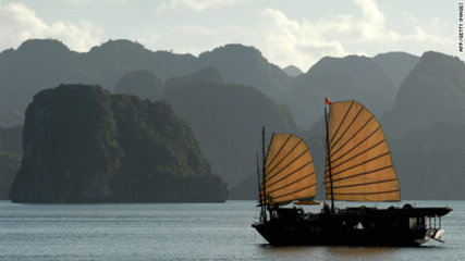 Vịnh Hạ Long nằm trong top 5 thiên đường đảo của châu Á  