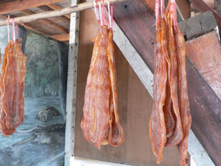 Sang Thái, Campuchia nếm các món thịt rắn