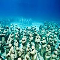 Thăm bảo tàng điêu khắc khổng lồ dưới nước