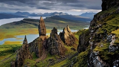 Những rặng núi đá đẹp như tranh vẽ xứ Scotland