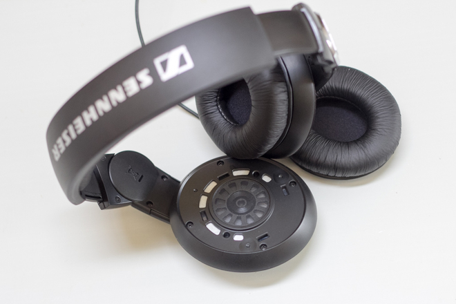 HD 205 - tai nghe phong cách DJ giá mềm của Sennheiser