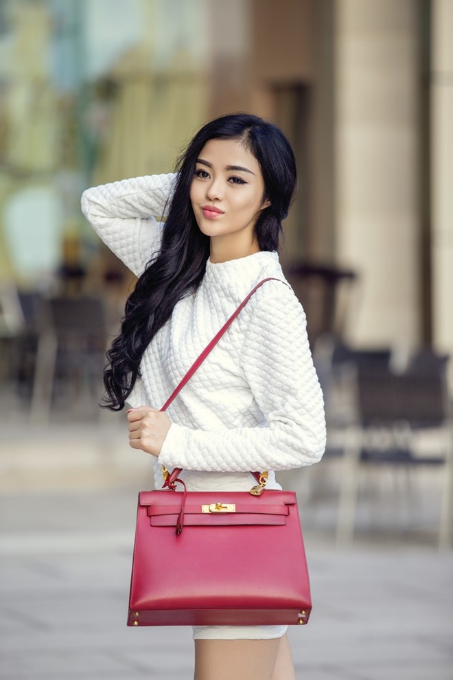 Street style nữ tính của Julia Hồ