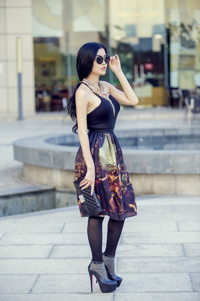 Street style nữ tính của Julia Hồ