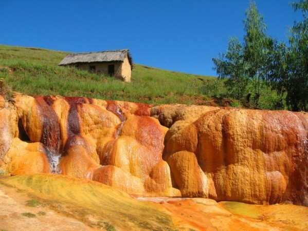 Mạch nước phun lạnh độc đáo ở Madagascar