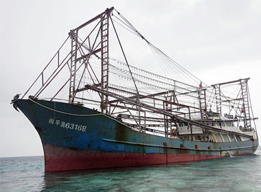 Tình hình Biển Đông: Tàu cá Trung Quốc tham gia ngăn cản tàu Việt Nam