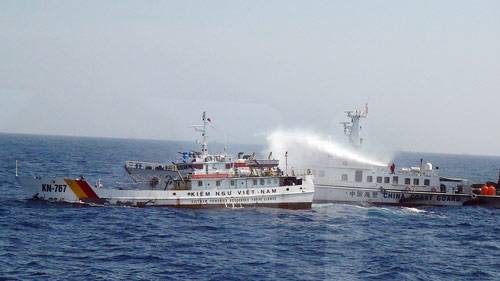 Trung Quốc đưa tàu quét mìn đến giàn khoan Hải Dương 981