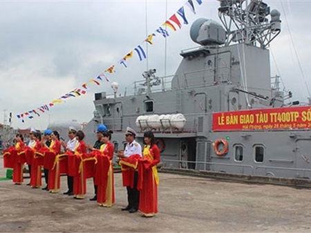 Hải quân Việt Nam nhận chiến hạm TT400TP thứ 3