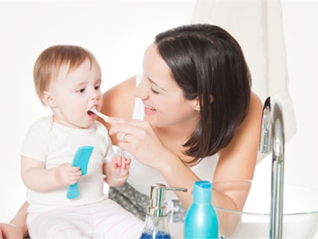 Ngăn ngừa sâu răng cho bé