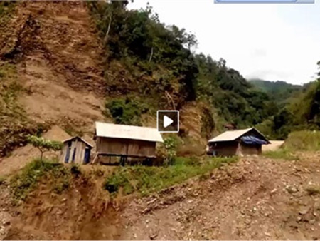 Video sạt lở đất kinh hoàng, cuốn trôi nhà cửa ở Lai Châu