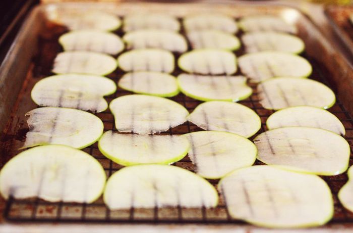 Snack táo giòn ngọt nhai rau ráu