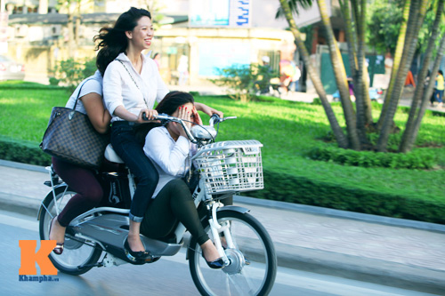 Dáng lái xe 'bá đạo' chỉ có ở Việt Nam