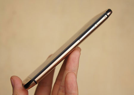 Đánh giá HTC One mini 2: Hoàn hảo ngoại trừ giá bán