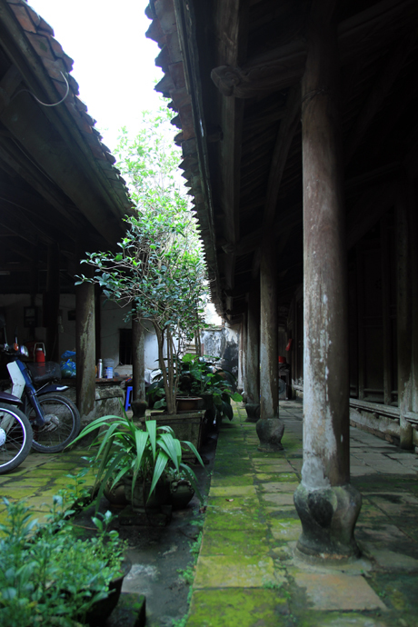 nhà cổ gần 300 tuổi ở làng Đông Ngạc