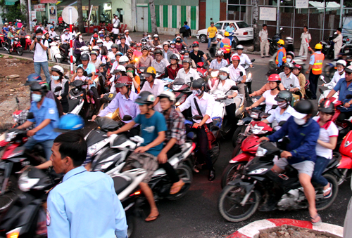 Người dân TP HCM chuẩn bị phải đóng phí xe máy