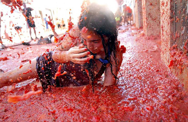 Sắc đỏ trong lễ hội cà chua Tây Ban Nha