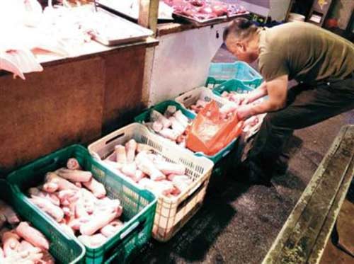 Tràn lan chân lợn Trung Quốc nhiễm chất tẩy rửa