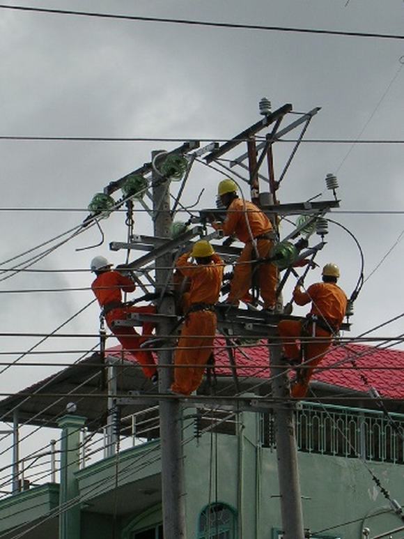 Những nguyên tắc cần nắm để tránh tai nạn mùa mưa bão