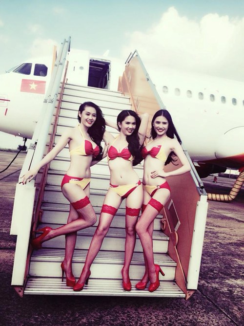Vietjet Air gây sốc : bộ ảnh Ngọc Trinh nóng bỏng mặc bikini quảng cáo