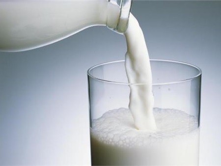 cách dưỡng da mặt cùng với sữa tươi