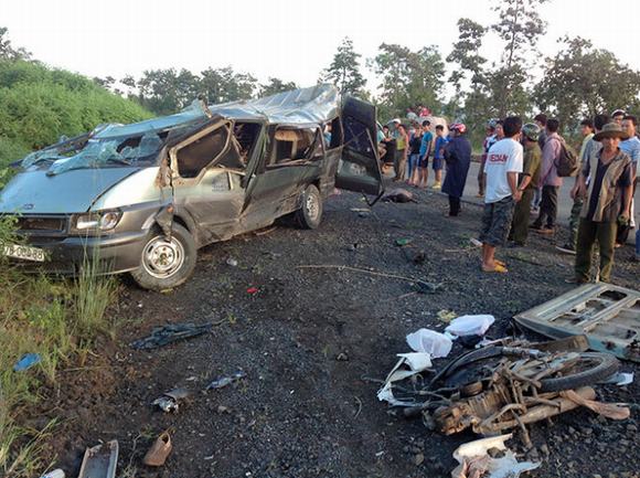 Tai nạn giao thông thảm khốc ở Đắk Lắk: Hàng chục người thương vong