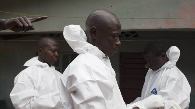 Virus Ebola có thể biến đổi để tấn công người dễ hơn