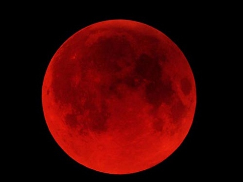 Hiện tượng mặt trăng máu là dấu hiệu của ngày tận thế?