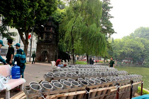 21h tối nay, pháo hoa nở bung trên bầu trời Hà Nội