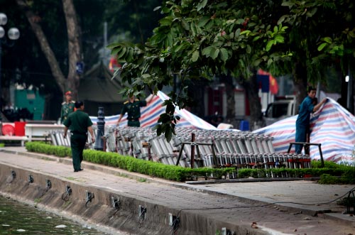 21h tối nay, pháo hoa nở bung trên bầu trời Hà Nội