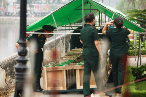 21h tối nay, pháo hoa nở bung trên bầu trời Hà Nội