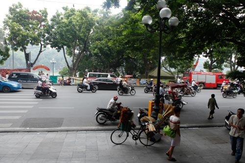 21h tối nay, pháo hoa nở bung trên bầu trời Hà Nội