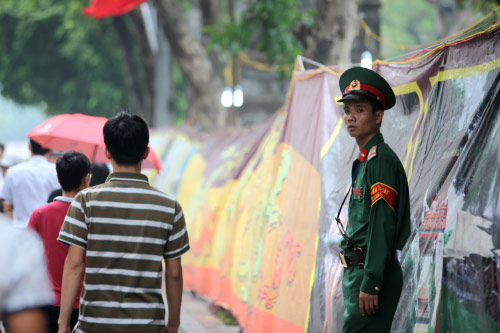 21h tối nay, pháo hoa nở bung trên bầu trời Hà Nội