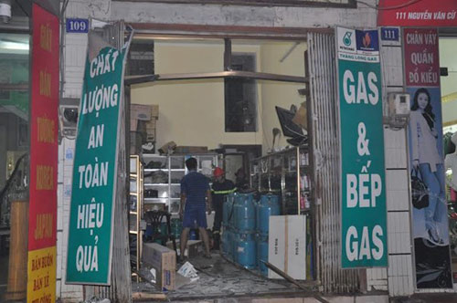 Cửa hàng gas phát nổ kinh hoàng tại TP.Hạ Long