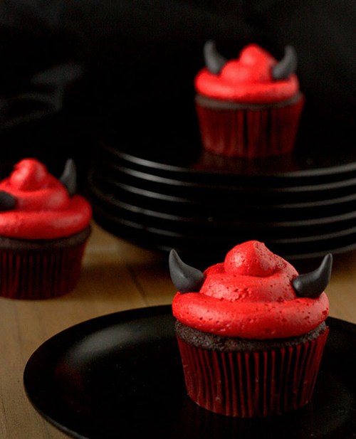 Những chiếc bánh cupcakes vừa ngon vừa kỳ dị ngày lễ Halloween