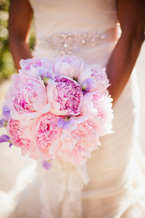 Những mẫu hoa cưới làm cô dâu rạng rỡ