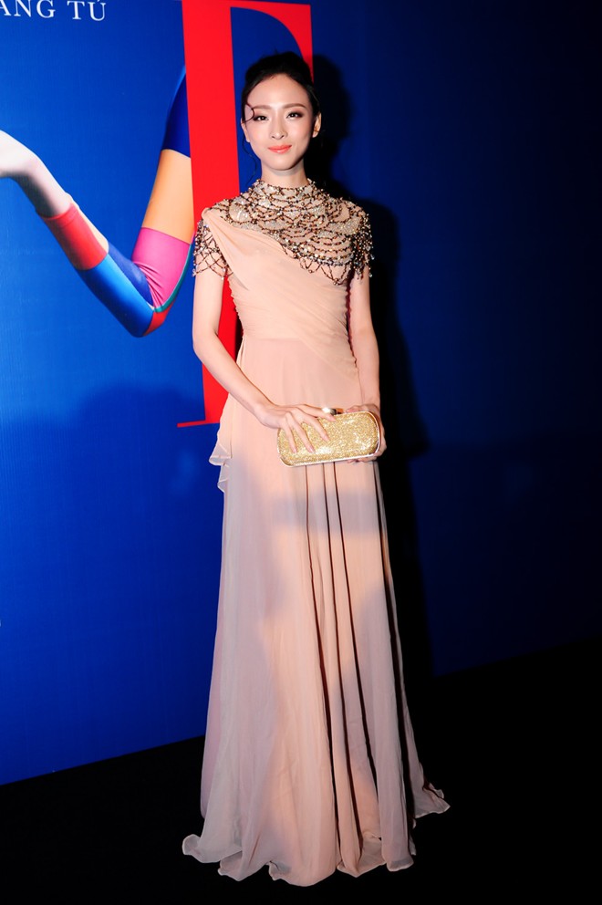 Hoa hậu Thu Thảo dẫn đầu top mỹ nhân Vbiz sành điệu tuần qua
