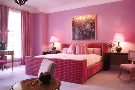 Trang trí phòng ngủ đông màu hồng dễ thương cho bé gái