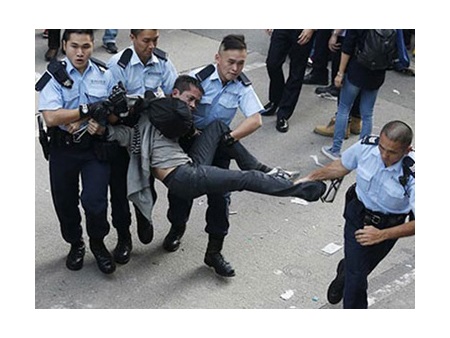 Hồng Kông: Cảnh sát đụng độ người biểu tình