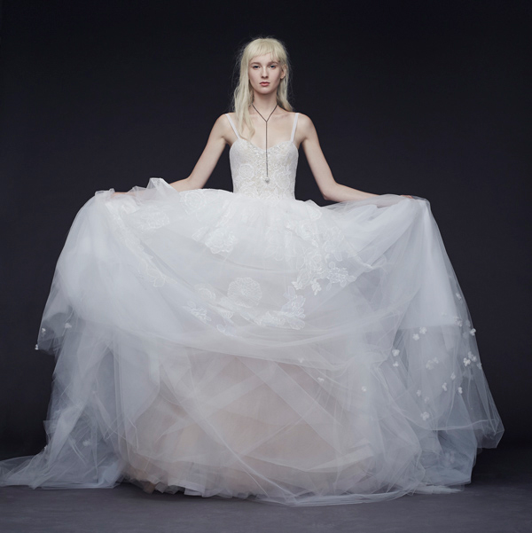 25 váy cưới lấy cảm hứng từ công chúa tuyết