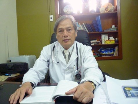 Việt kiều nhập viện vì phổi tràn ngập sán