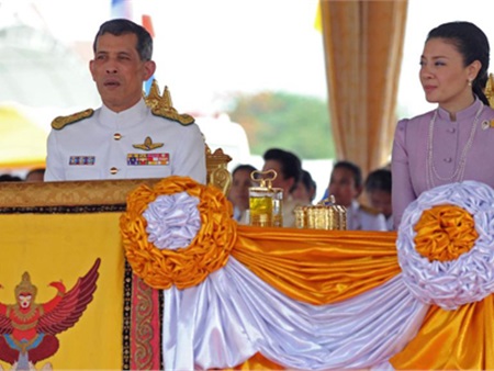 Thái tử Thái Lan ly dị vợ