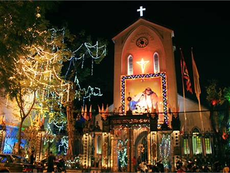 Nhà thờ Hà Nội đẹp lung linh trước thềm Giáng sinh
