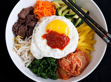 Bibimbap: Món cơm trộn ngon mê của người Hàn