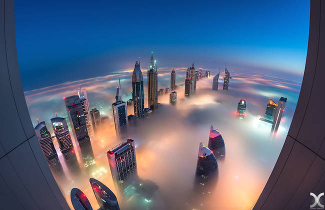 Ngắm Dubai đẹp mê hồn trong sương mù dày đặc