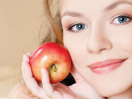 Mặt nạ táo – đặc trị cho người da nhờn
